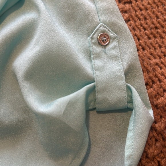 Calvin klein Women’s Blouse Size Medium Teal Silky Midi Length - Picture 4 of 8